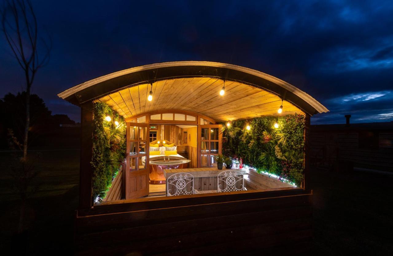 شقة Ashwood Shepherd Hut -Ockeridge Rural Retreats وورسيستير المظهر الخارجي الصورة