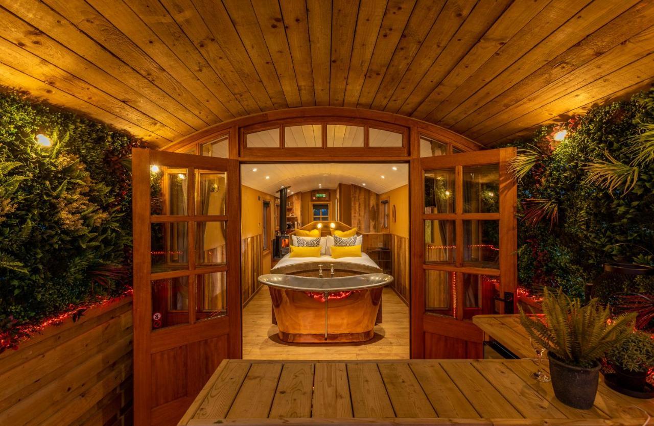 شقة Ashwood Shepherd Hut -Ockeridge Rural Retreats وورسيستير المظهر الخارجي الصورة