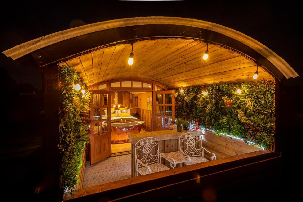 شقة Ashwood Shepherd Hut -Ockeridge Rural Retreats وورسيستير المظهر الخارجي الصورة