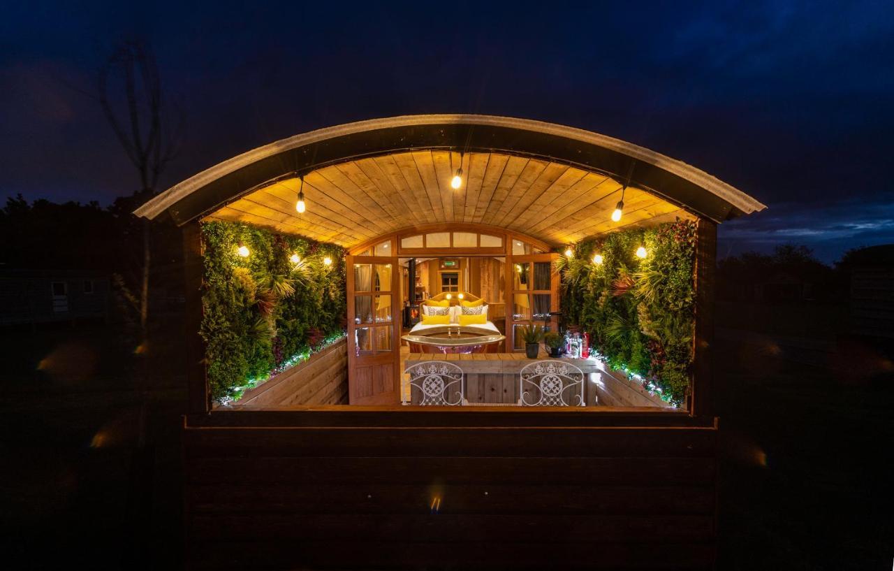 شقة Ashwood Shepherd Hut -Ockeridge Rural Retreats وورسيستير المظهر الخارجي الصورة