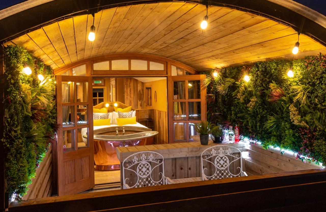 شقة Ashwood Shepherd Hut -Ockeridge Rural Retreats وورسيستير المظهر الخارجي الصورة