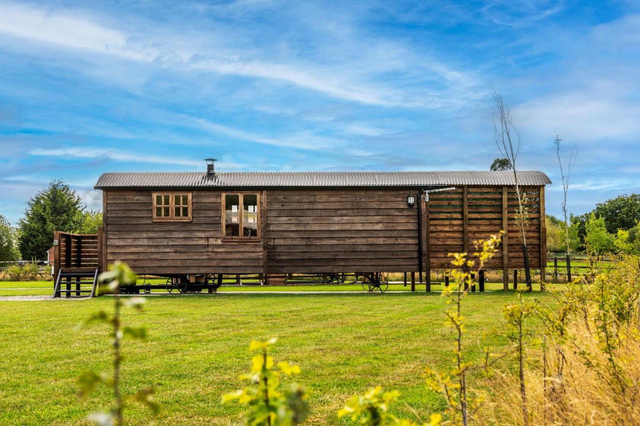 شقة Ashwood Shepherd Hut -Ockeridge Rural Retreats وورسيستير المظهر الخارجي الصورة